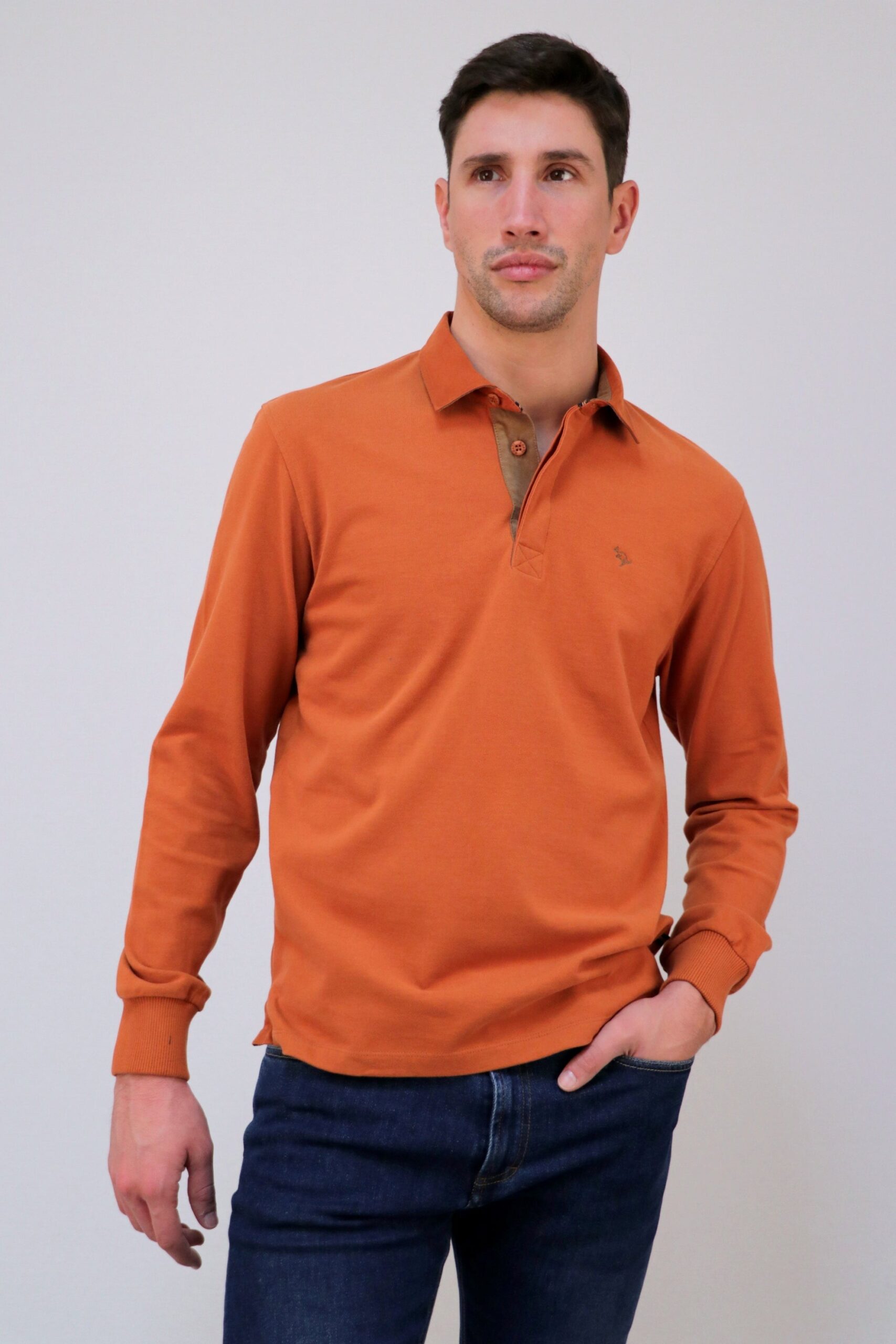 Polo Rugby em Jersey Duplo com Colarinho em Sarja e Tecido
